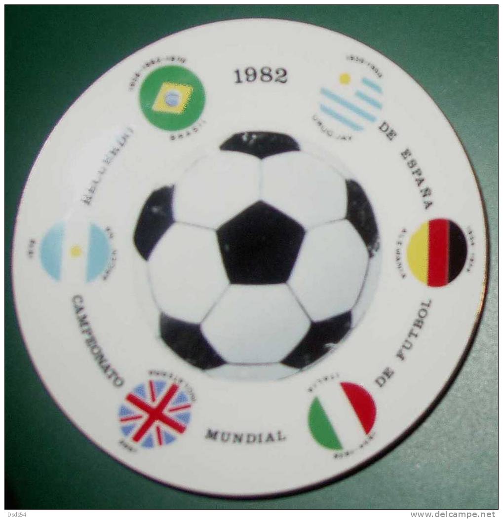 Assiette Coupe Du Monde 1982 Espagne - Porcelain