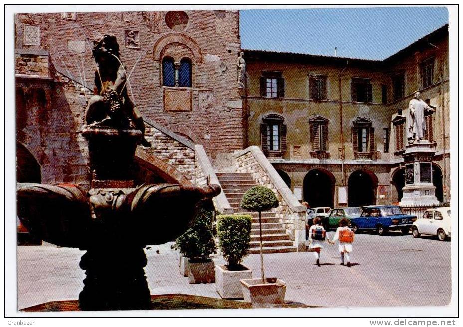 PRATO,  PIAZZA DEL COMUNE, ANIMATA - Prato