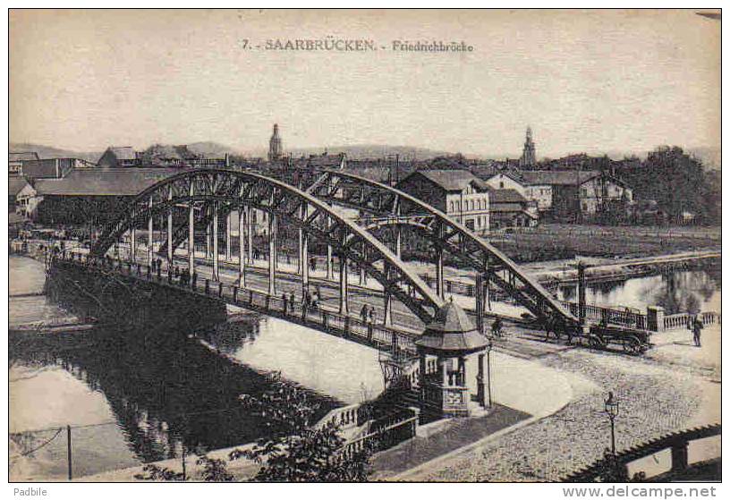 Carte Postale  Allemagne Saarbrücken  Friedrichbrücke     Trés Beau Plan - Saarbrücken