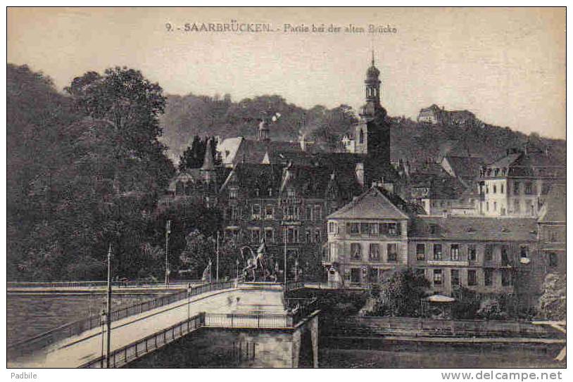 Carte Postale  Allemagne Saarbrücken  Partie Bei Der Alten Brücke     Trés Beau Plan - Saarbruecken