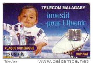 MADAGASCAR BEBE ESPACE SPACE SATELITTE UT 25U - Madagaskar