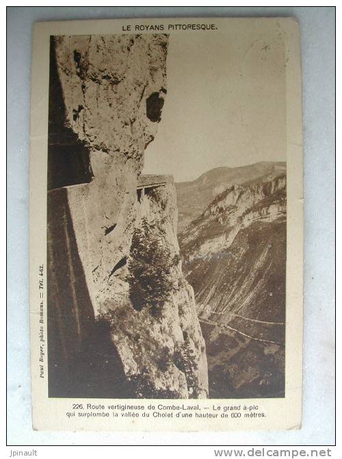 Route Vertigineuse De Combe Laval - Le Grand à-pic Qui Surplombe La Vallée Du Cholet D'une Hauteur De 600 M - Laval