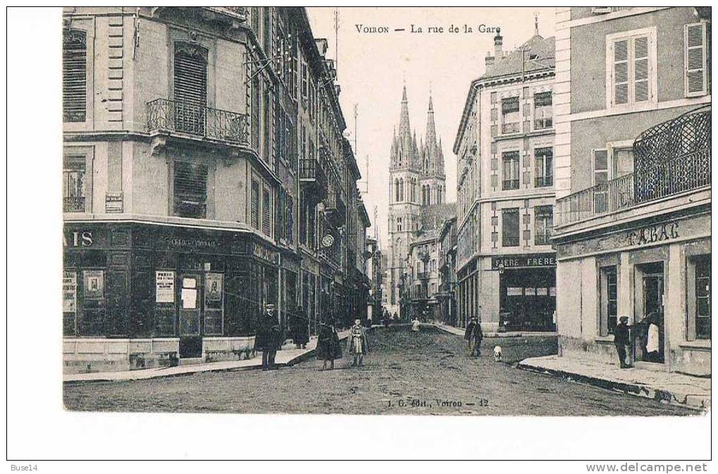 CPA 38 Voiron La Rue De La Gare Gendarme - Voiron