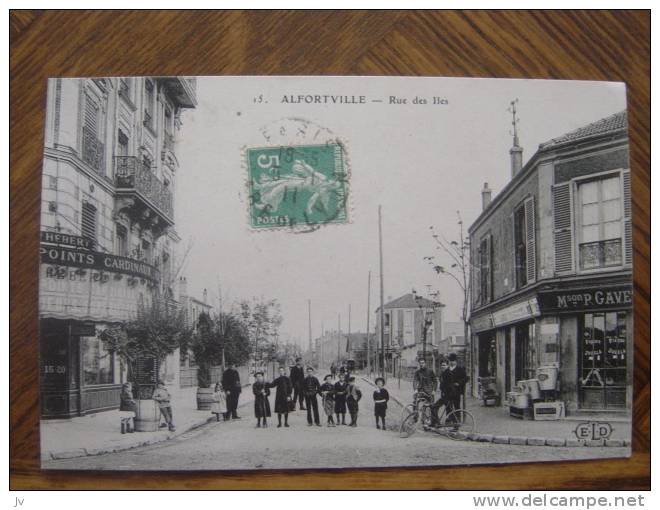 ALFORVILLE - Rue Des Iles - Alfortville