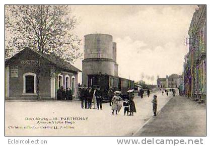 PARTHENAY..Tramway Avenue Victor Hugo - Parthenay