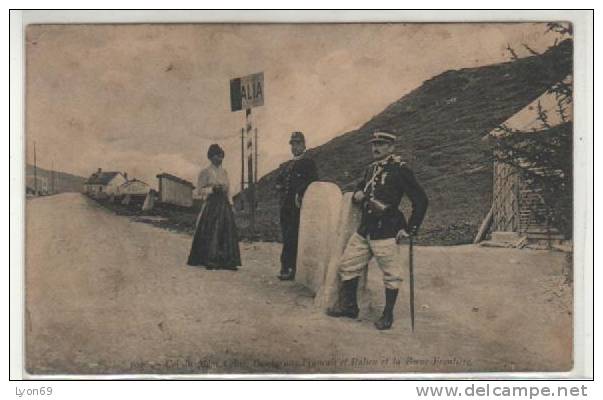 MONT CENIS  GENDARMES - Gresy Sur Isere