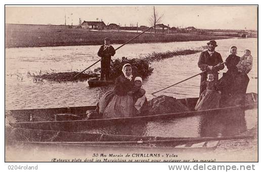 Challans - Au Marais - Bateaux Plats Dont Les Maraichins Se Servent Pour Naviguer Sur Les Marais - Challans