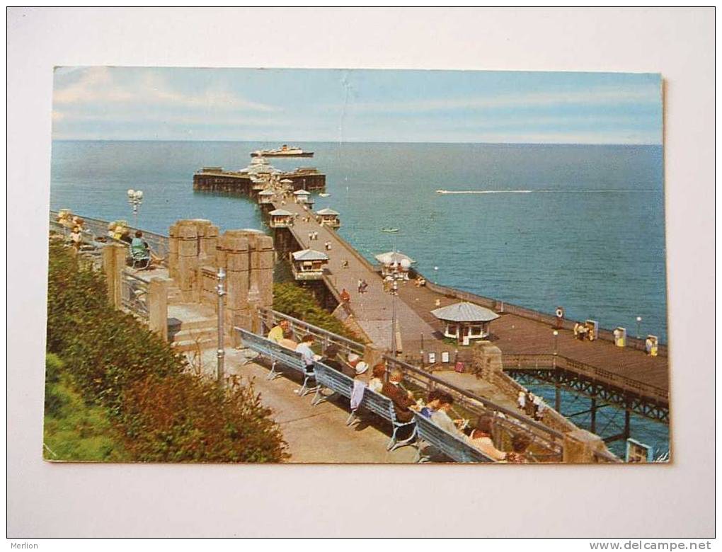 LLANDUDNO - Pier And Colonnades -     F-    D30250 - Caernarvonshire