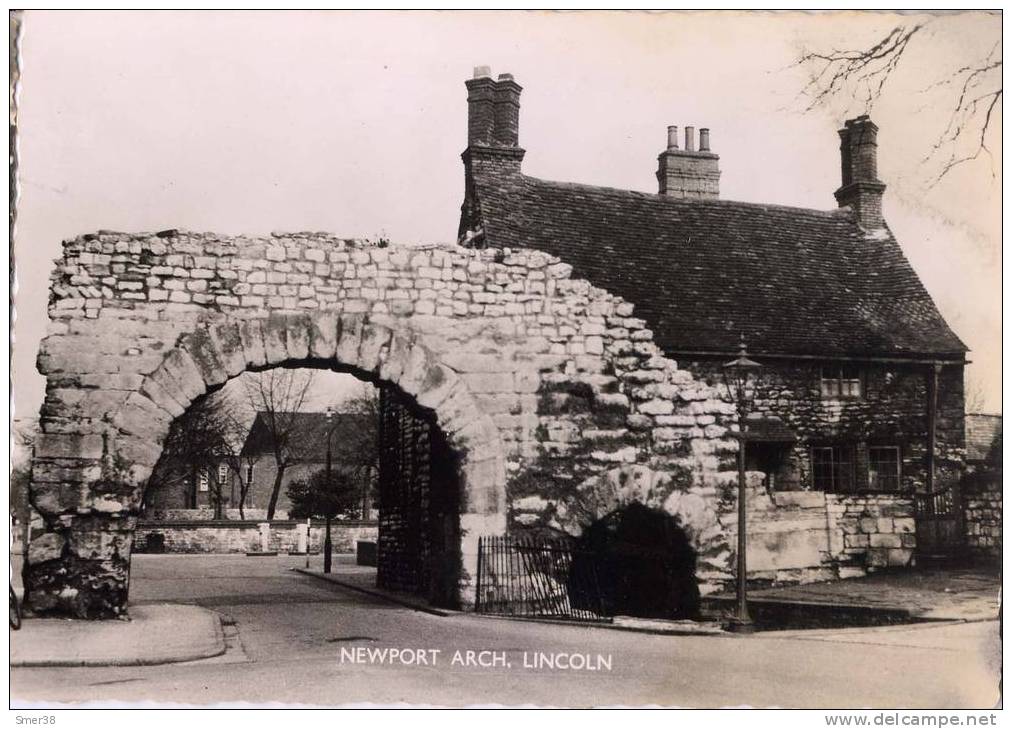 Newport Arch.   Lincoln - Altri & Non Classificati