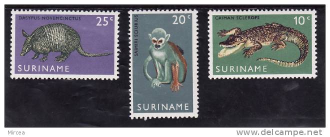 C1618 - Surinam 1969 -  Michel 558/60 Neufs** - Suriname ... - 1975