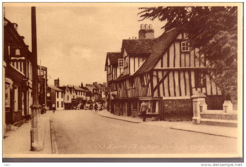 OLD HOUSE ST ANDREW STREET - Hertfordshire