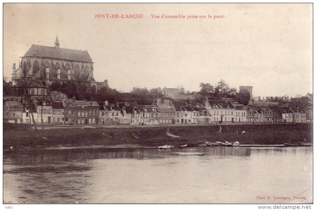 27 --- Pont De - Larche --- Vue D'ensemble Prise Sur Le Pont - Pont-de-l'Arche