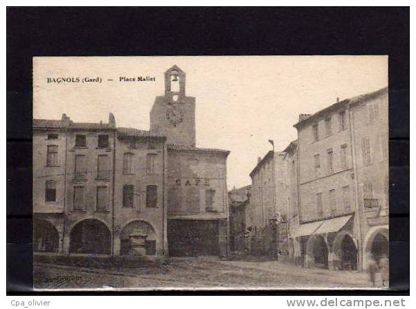 30 BAGNOLS SUR CEZE Place Mallet, Café, Horloge, Ed Goutard, 1930 - Bagnols-sur-Cèze