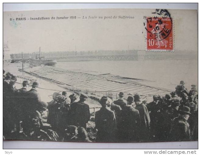 Inondations Paris 1910 La Foule Au Pont De Solferino - Überschwemmungen