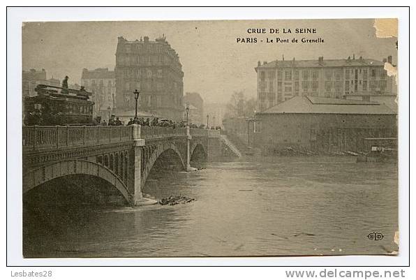 CPA 75.-PARIS 15e.-Le Pont De Grenellet.-CRUE DE LA SEINE 1910.-Inondations.-MOD 256 - District 15