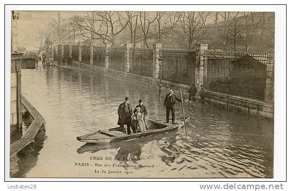 CPA 75.-PARIS 176e.-Rue Des Fossés Saint Bernard.-CRUE DE LA SEINE 1910.-Inondations.-MOD 273 - Arrondissement: 17