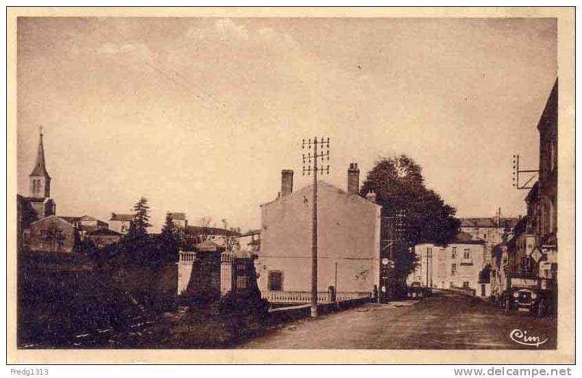 Montfaucon - Quartier  De L'Eglise - Montfaucon En Velay