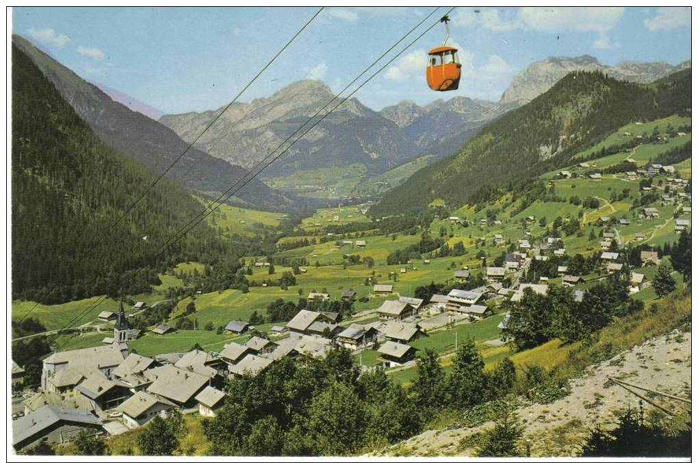 Chatel-Vue Aérienne-Télécabine Du Super-Chatel Au Fond Le Mont Chauffé Et Les Cornettes - Châtel