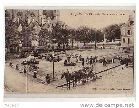 Luçon : La Place Du Marché (le Mercredi) - Lucon