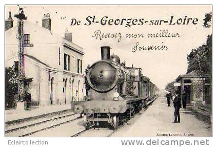 St GEORGES Sur LOIRE ....Gare... Chemin De Fer ..Train En Gros Plan - Saint Georges Sur Loire