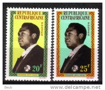 // Rep Centrafricaine Y&T 22/23 (président Dacko) - NSC - Côte 0.75 € - Centrafricaine (République)