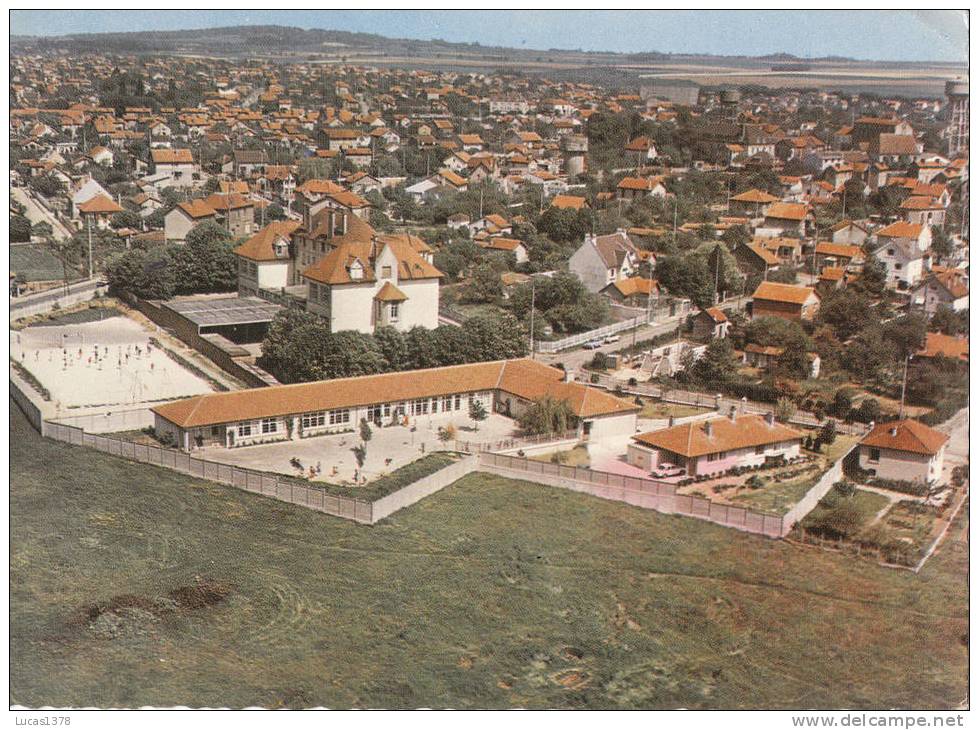 95 / GOUSSAINVILLE / LE GROUPE SCOLAIRE PASTEUR / RARE CPSM 1966 - Goussainville