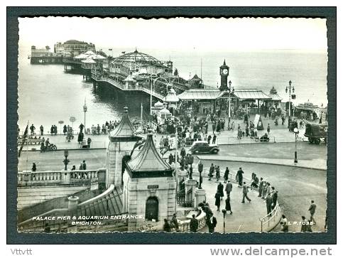 ANGLETERRE - SUSSEX - BRIGHTON : Palace Pier, Aquarium Entrance. Edit.Lansdowne Productions (circulée, 1954) Animée. - Brighton