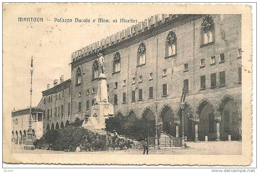 MANTOVA - Palazzo Ducale E Monumento Ai Martiri Di Belfiore - Mantova