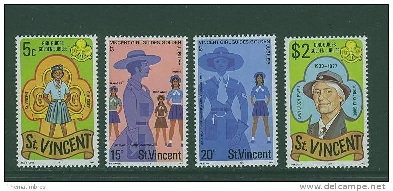 5S0151 Scoutisme Lady Baden Powell Uniforme 491 à 494 Saint Vincent 1977 Neuf ** - St.Vincent (1979-...)