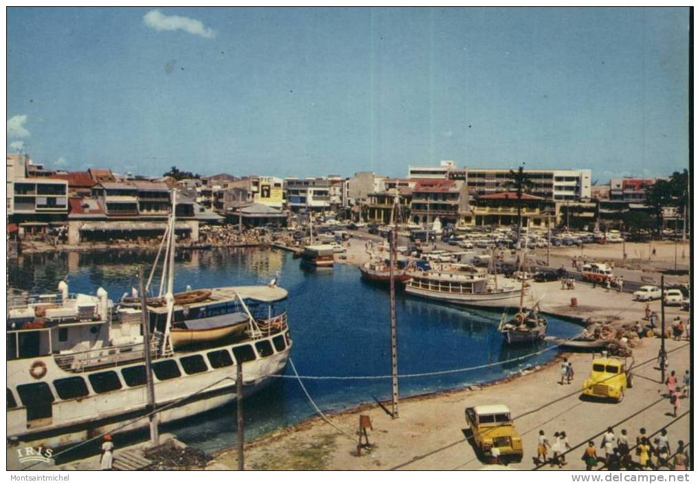 DOM TOM. Pointe-à-Pitre. Guadeloupe. La Darse. Embarquement Pour Marie-Galante. - Pointe A Pitre