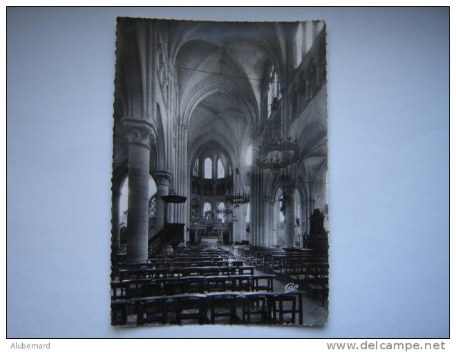 Taverny , Eglise Notre Dame.La Nef . C.p.photo 15x10 - Taverny