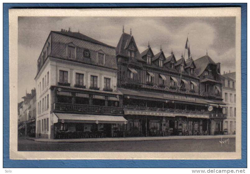 CAUDEBEC EN CAUX - Hôtel De La Marine - Façade Sur La Seine - Caudebec-en-Caux