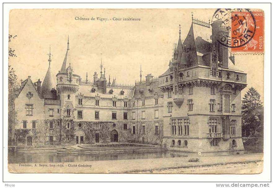 *332*   VIGNY : Le Chateau - Cour Interieure - Vigny