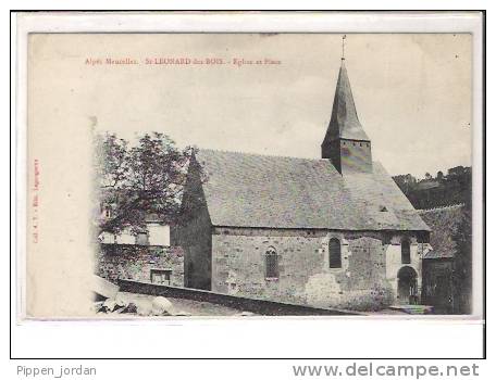 72 SAINT LEONARD DES BOIS * Eglise Et Place *Belle CPA - Saint Leonard Des Bois