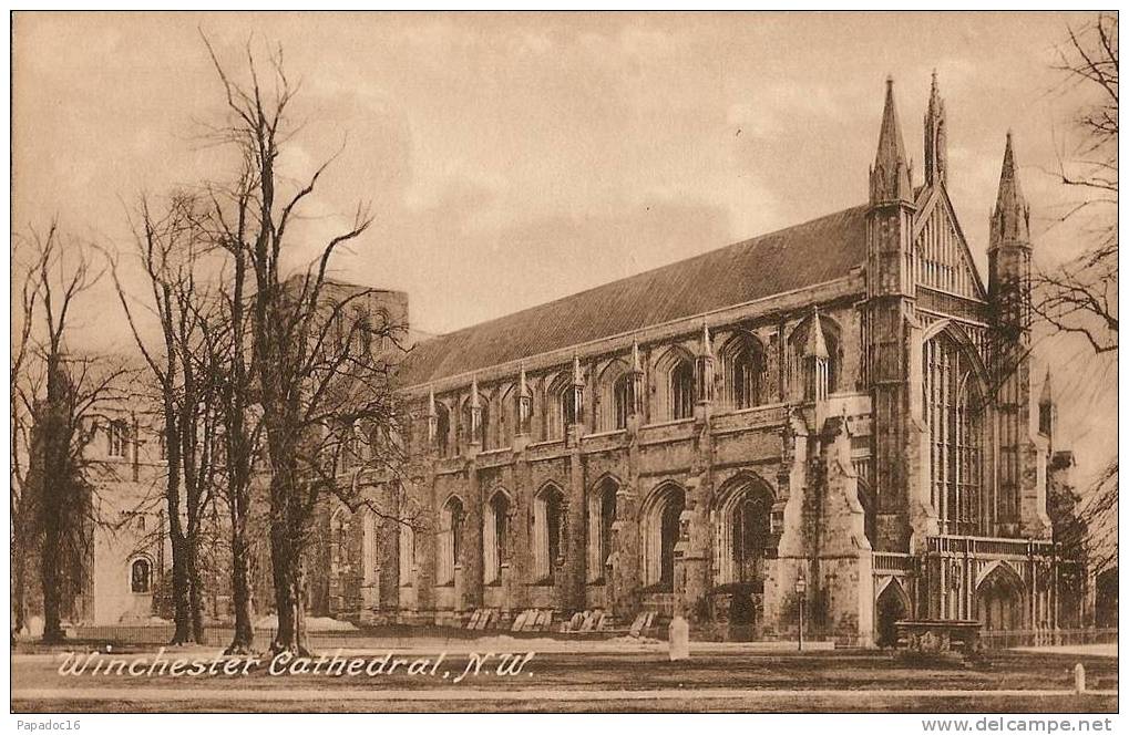 GB - Ha - Winchester Cathedral, N. W. - Ed. F. Frith & Co N° 19406 (not Circulated / Non Circulée) - [north-west View] - Winchester