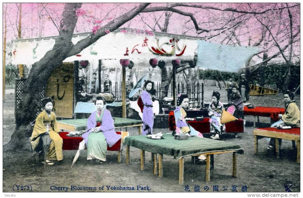 Geishas Dans Un Parc - Yokohama