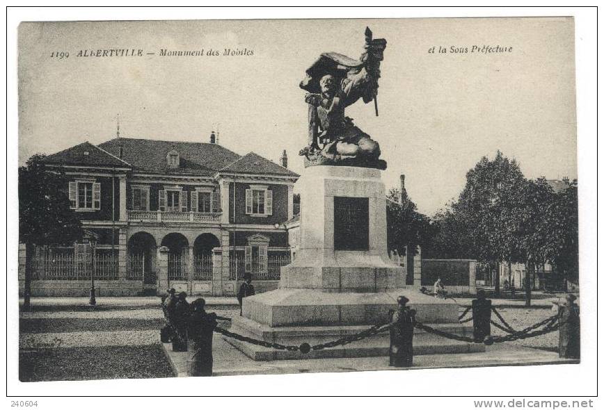 1199  -  ALBERVILLE  --  Monument Des Mobiles  Et La Sous-Préfecture - Albertville