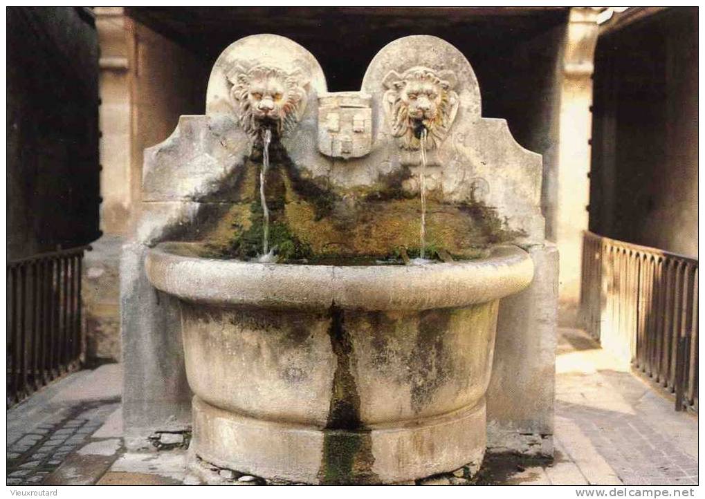 CPSM.  BAGNOLS SUR CEZE. LA FONTAINE DU LAVOIR PUBLIC. (LA BERQUE). DATEE 1987. - Bagnols-sur-Cèze