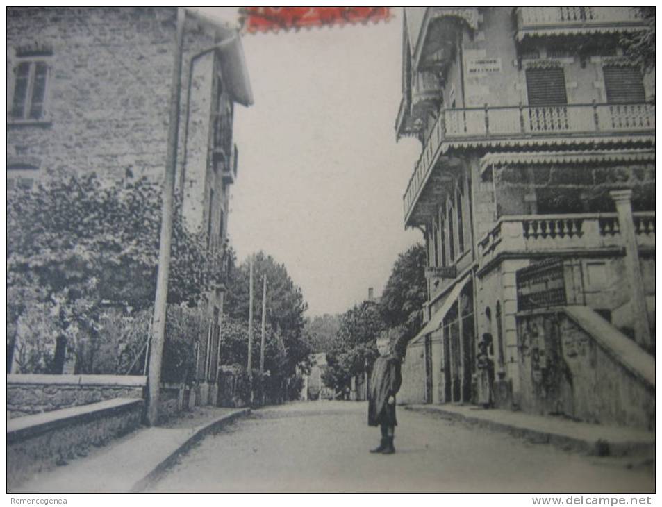 CHARBONNIERES-les-BAINS - Entrée Du Village - Animée - Parfait Etat - Charbonniere Les Bains