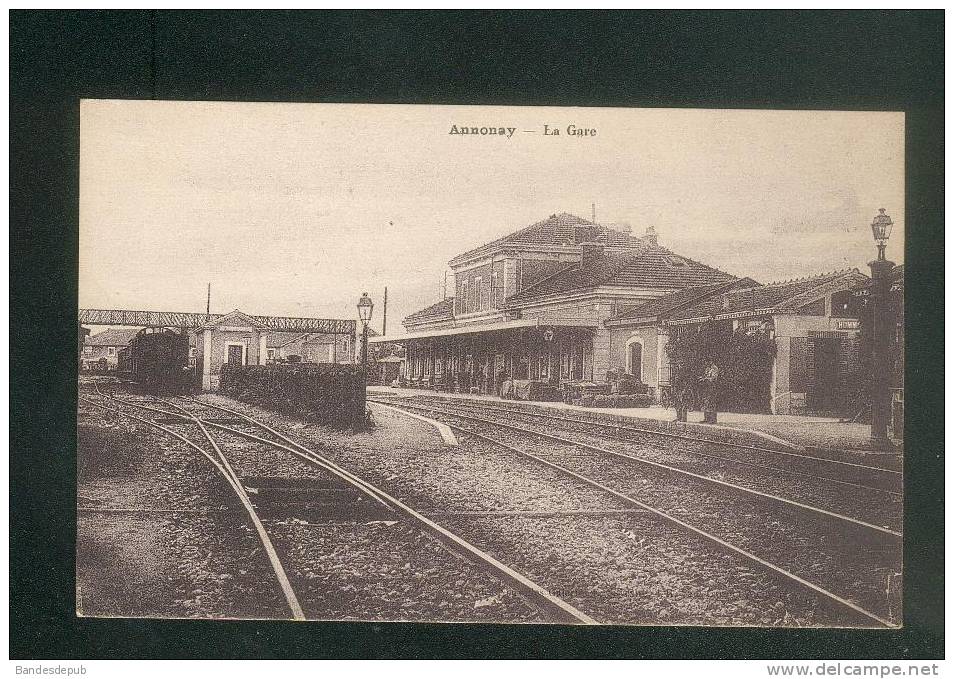 Annonay (07) - La Gare ( Vue Intérieure Avec Train éditeur ???) - Annonay