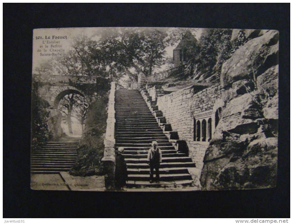 1533 Z - CPA 56 Le Faouët-L'escalier Et Le Beffroi De La Chapelle Sainte Barbe - Faouët