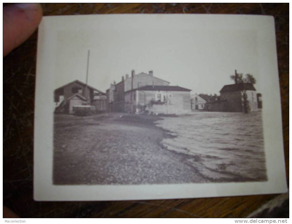 Pont De Vaux Photographies Innodations A Droite Le Moulin , A Droite Hangar Des Chemin De Fer Et  Wagon Train - Pont-de-Vaux