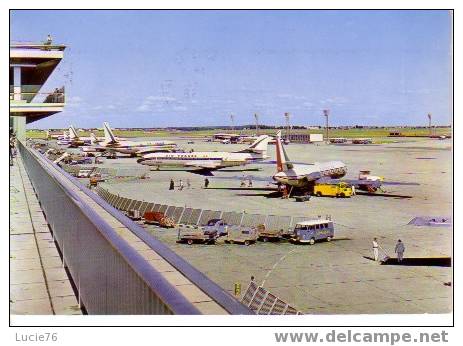 ORLY  - L´AEROPORT  De  PARIS-ORLY  -  L´aire De Stationnement  -  N° 182 - 1946-....: Moderne