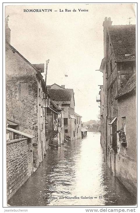 C.P.A    (  ROMORANTIN  " La Rue De Venise  "  Belle Prise De Vue  ) - Romorantin