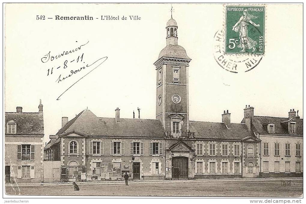 C.P.A    (  ROMORANTIN  " L´hôtel De Ville "  Plan Animé - Belle Prise De Vue   ) - Romorantin