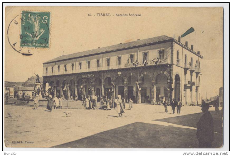 TIARET : Arcades Sobrero - Magasin Félix Potin . - Tiaret