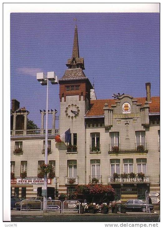 FORGES LES EAUX -  Hôtel De Ville - Forges Les Eaux