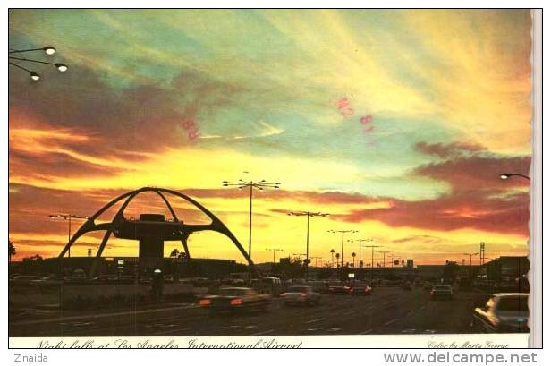 CARTE POSTALE DE L AEROPORT INTERNATIONAL DE LOS ANGELES A LA TOMBEE DE LA NUIT - Aerodrome