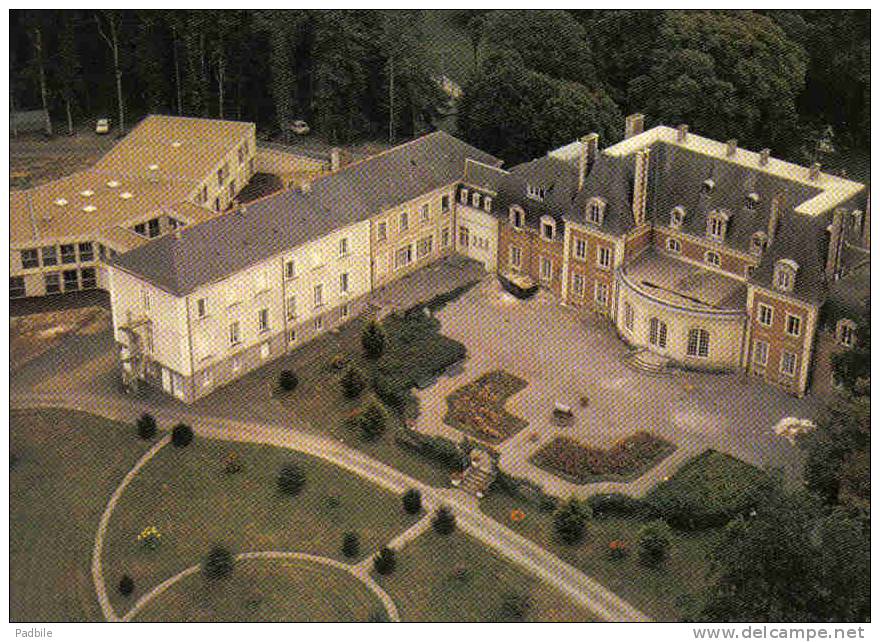Carte Postale 49.  Le Louroux-Beconnais  "Le Chillon"  Maison De Repos Mixte Trés Beau Plan - Le Louroux Beconnais