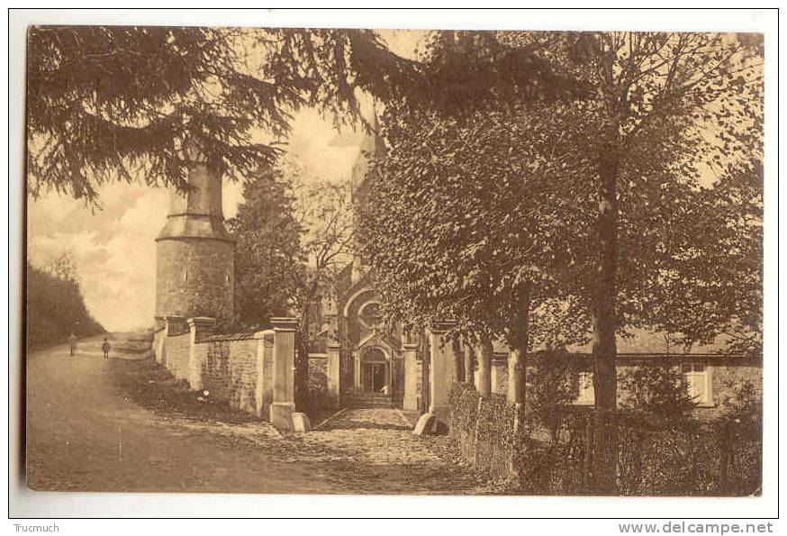 C7072 - Petit Séminaire De Saint-Roch (Ferrières) - Parvis De L' Eglise - Ferrières